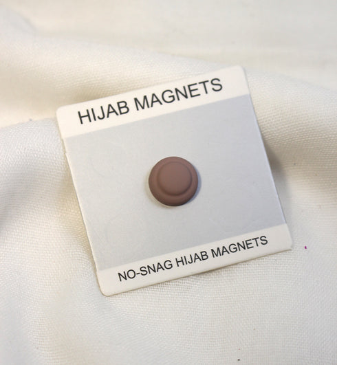 Dot Button Style Magnet Pin - Scarfs.pk