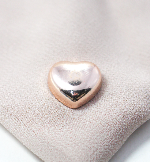 Golden Heart Magnet Pin - Scarfs.pk