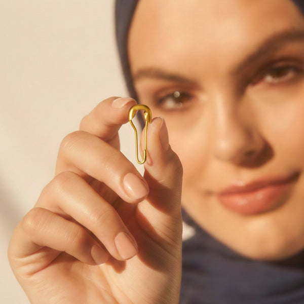 Snag Free Pins – Golden