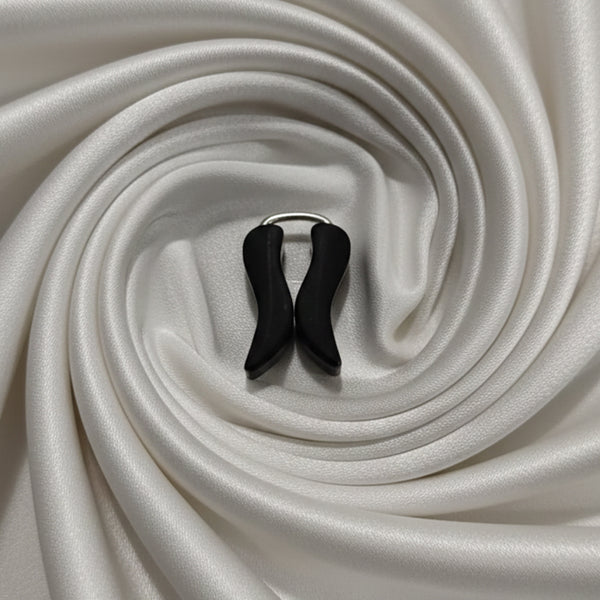 Black Clip Holder for Scarfs