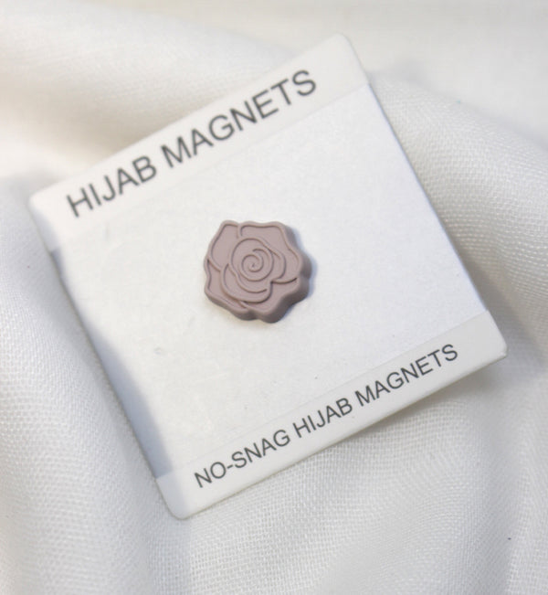 Grapes Flowers Style Magnet Pin - Scarfs.pk