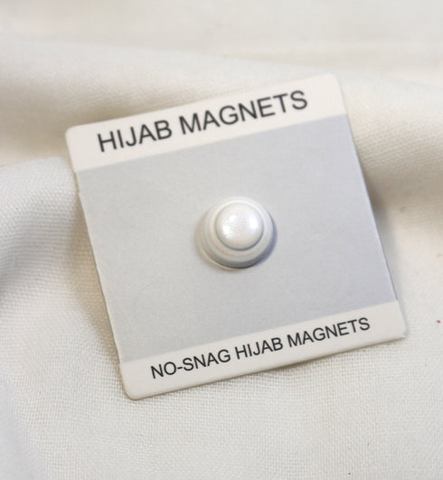 Dot Button Style Magnet Pin - Scarfs.pk