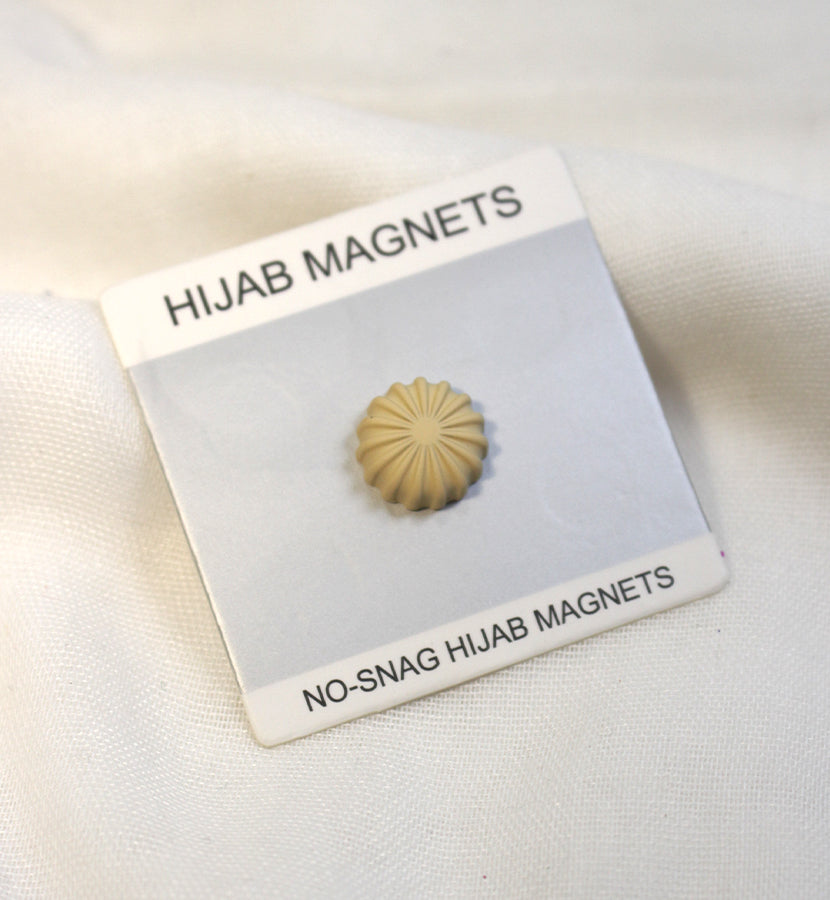 Cream Sun Flowers Style Magnet Pin - Scarfs.pk