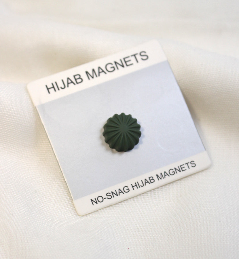 Peacock Sun Flowers Style Magnet Pin - Scarfs.pk