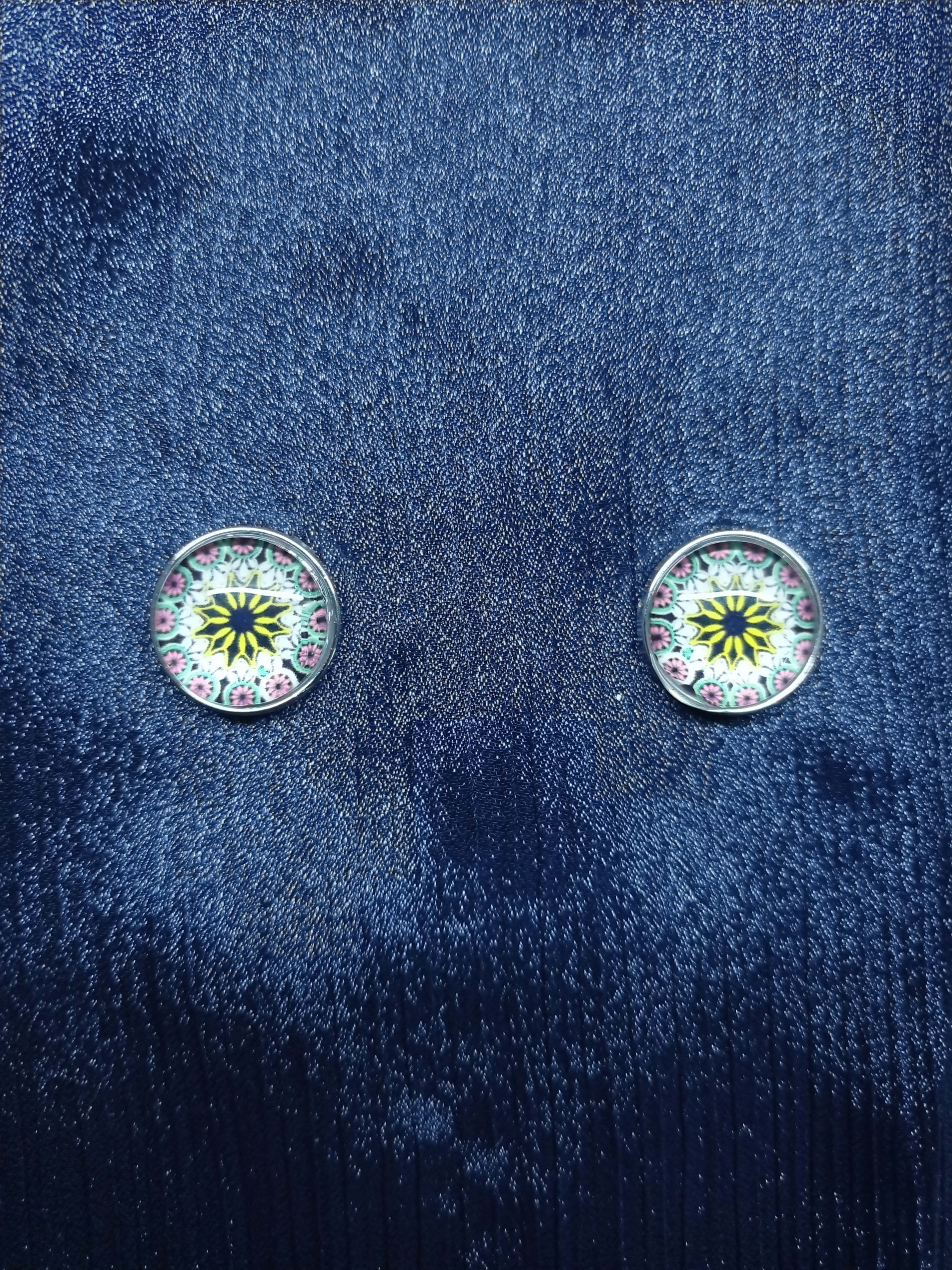 Multi Style Scarfs Magnet - Scarfs.pk