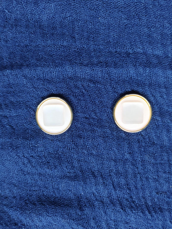 Cream Button Style Magnet - Scarfs.pk