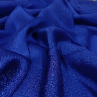 Crinkle Silk Luxe Hijabs – Ink Blue